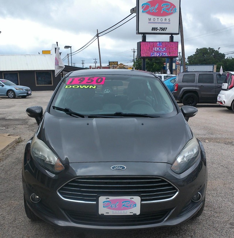 Ford Fiesta Vehicle Full-screen Gallery Image 03