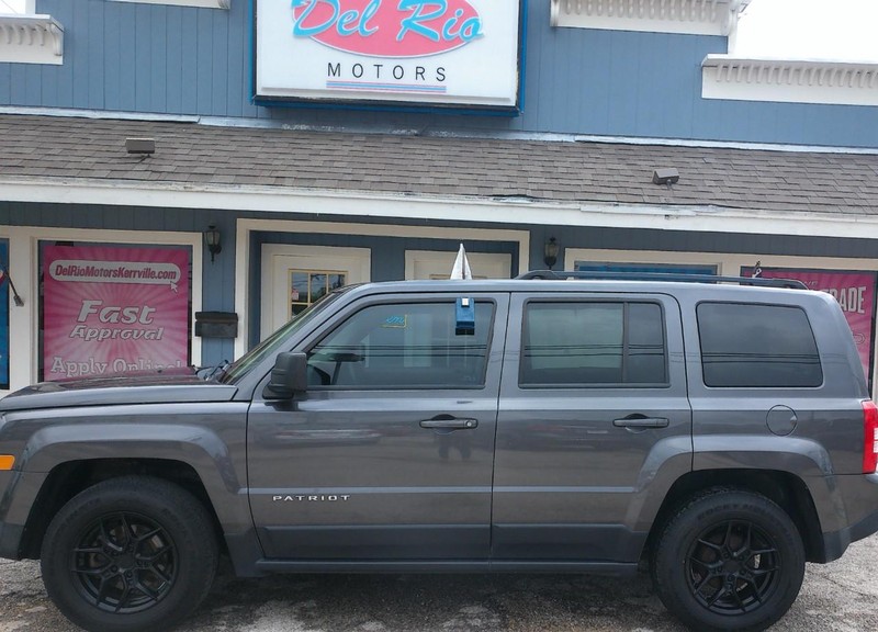 Jeep Patriot Vehicle Full-screen Gallery Image 03