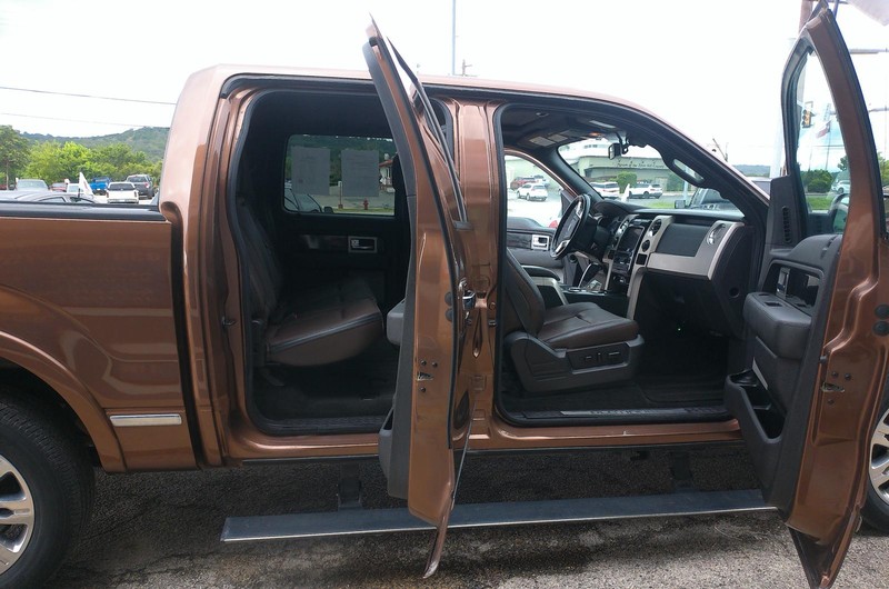Ford F-150 Vehicle Full-screen Gallery Image 06