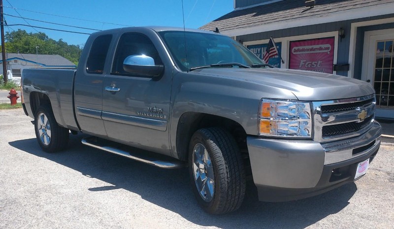 Chevrolet Silverado 1500 Vehicle Full-screen Gallery Image 02