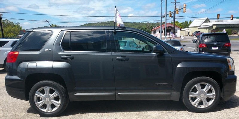 GMC Terrain Vehicle Full-screen Gallery Image 04
