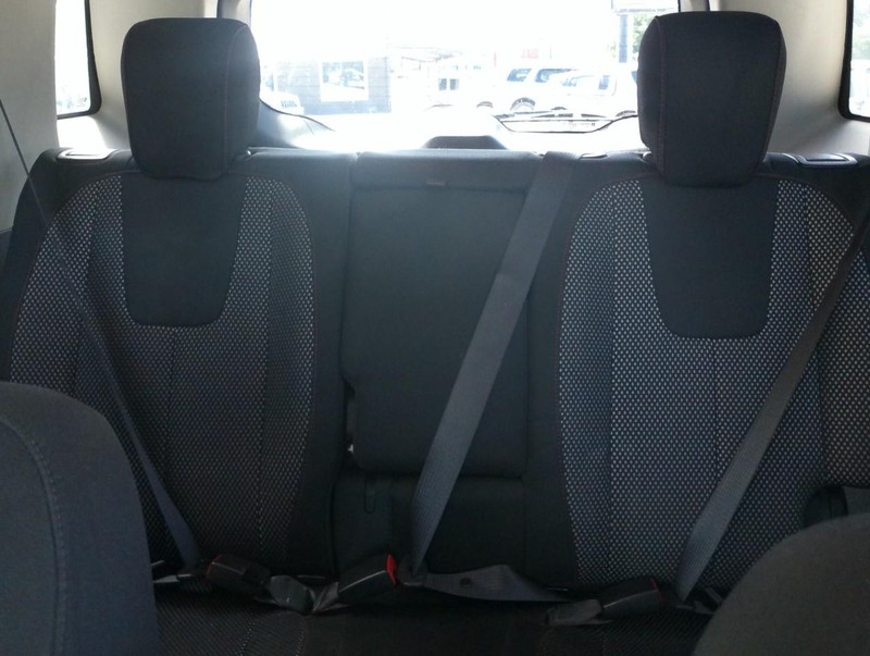GMC Terrain Vehicle Full-screen Gallery Image 08