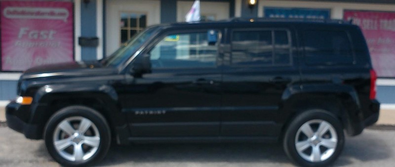 Jeep Patriot Vehicle Full-screen Gallery Image 05