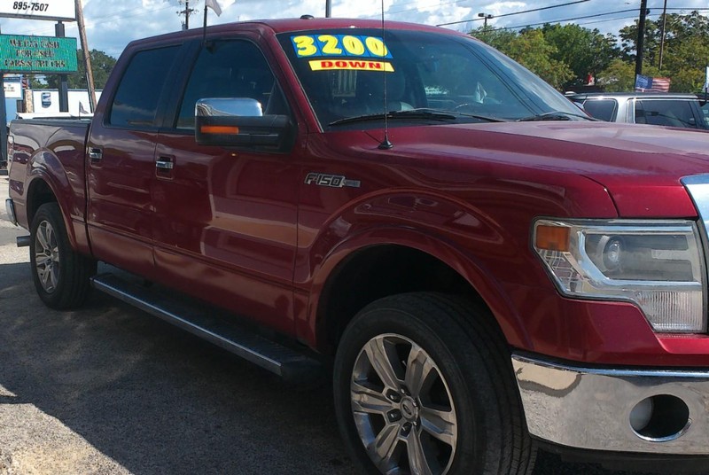 Ford F-150 Vehicle Full-screen Gallery Image 02