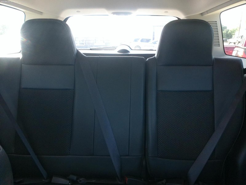 Jeep Patriot Vehicle Full-screen Gallery Image 11