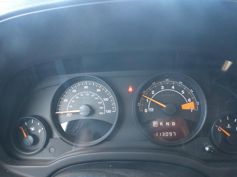 Jeep Patriot Vehicle Full-screen Gallery Image 12