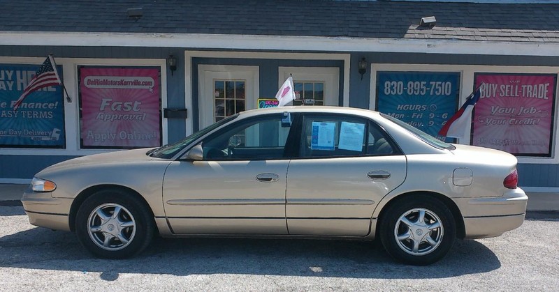 Buick Regal Vehicle Full-screen Gallery Image 02