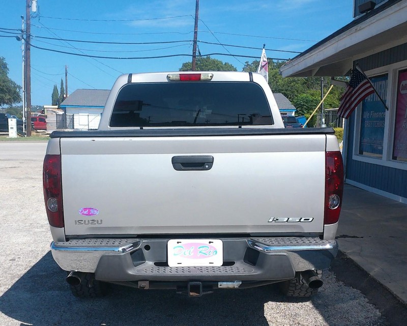 Isuzu i-350 Vehicle Full-screen Gallery Image 05