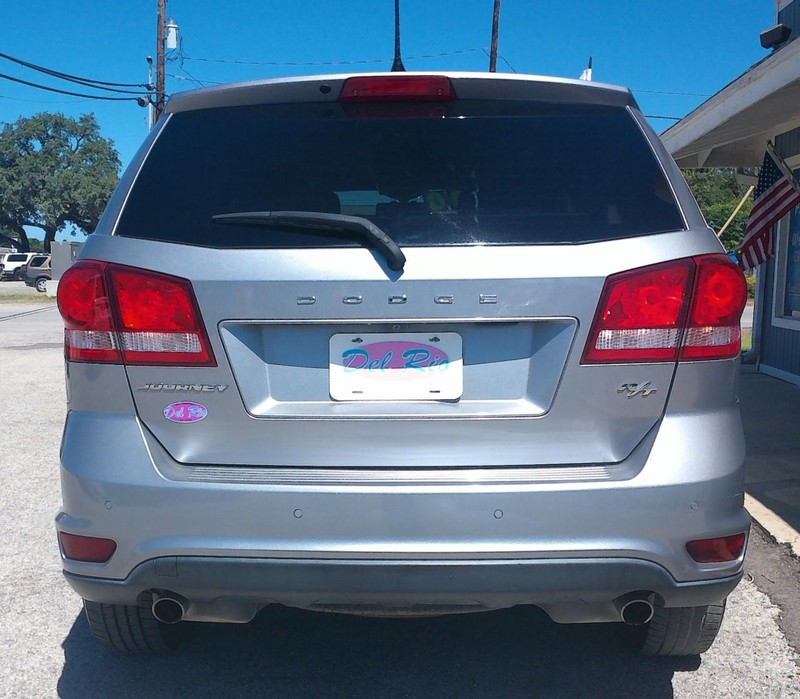 Dodge Journey Vehicle Full-screen Gallery Image 04