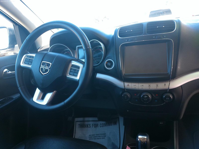 Dodge Journey Vehicle Full-screen Gallery Image 05