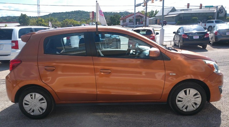 Mitsubishi Mirage Vehicle Full-screen Gallery Image 01