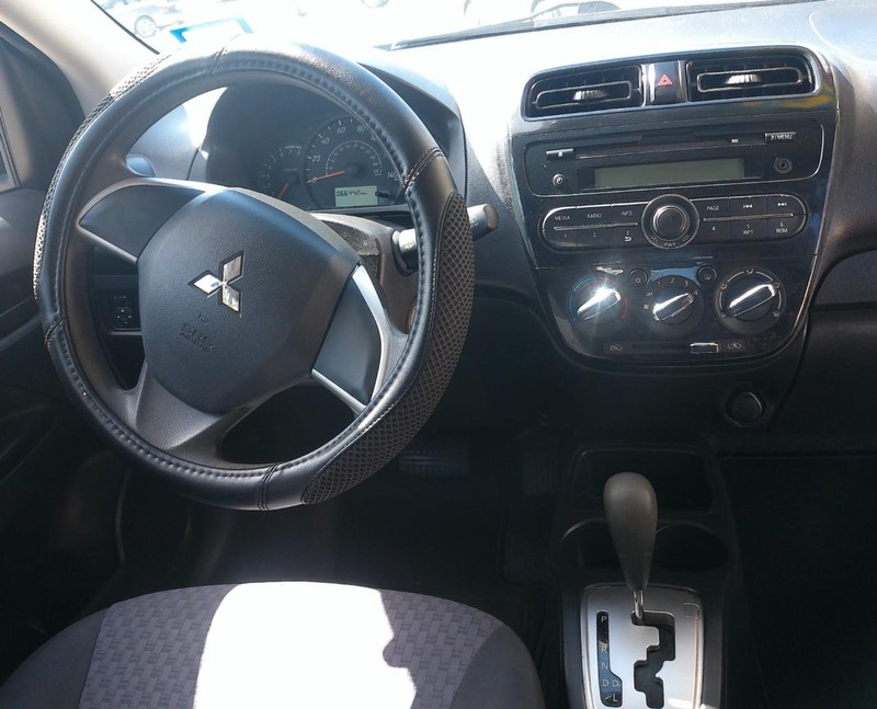 Mitsubishi Mirage Vehicle Full-screen Gallery Image 05