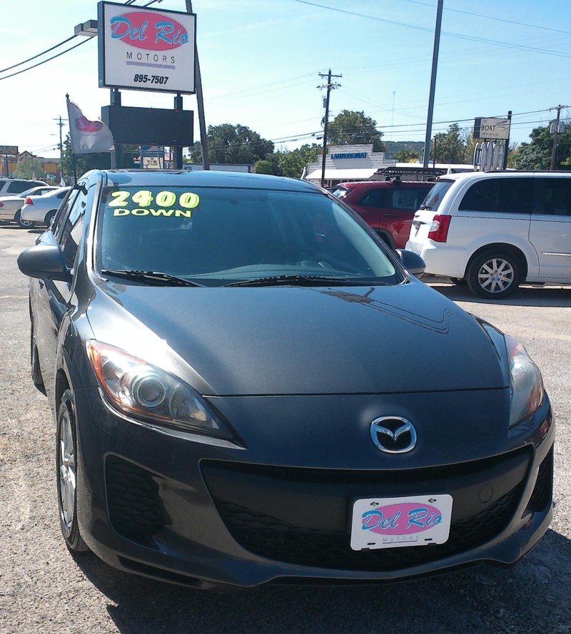 Mazda Mazda3 Hatchback Vehicle Full-screen Gallery Image 02