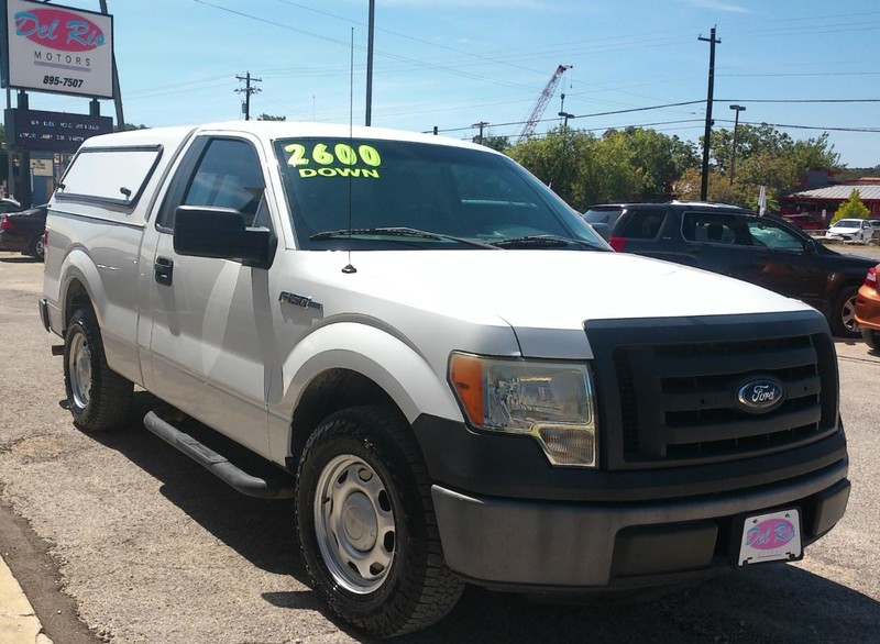 Ford F-150 Vehicle Full-screen Gallery Image 01