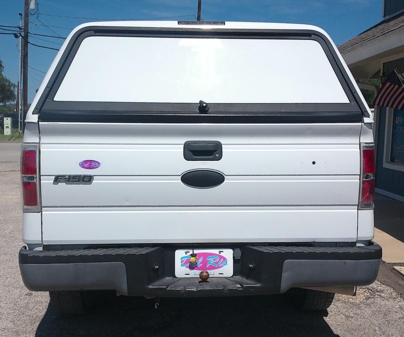 Ford F-150 Vehicle Full-screen Gallery Image 03