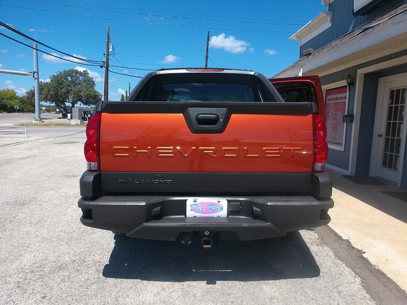 Chevrolet Avalanche Vehicle Full-screen Gallery Image 07
