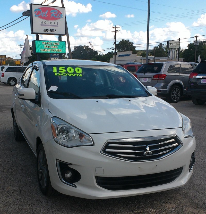 Mitsubishi Mirage G4 Vehicle Full-screen Gallery Image 01
