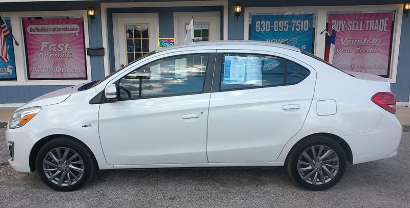 Mitsubishi Mirage G4 Vehicle Full-screen Gallery Image 02