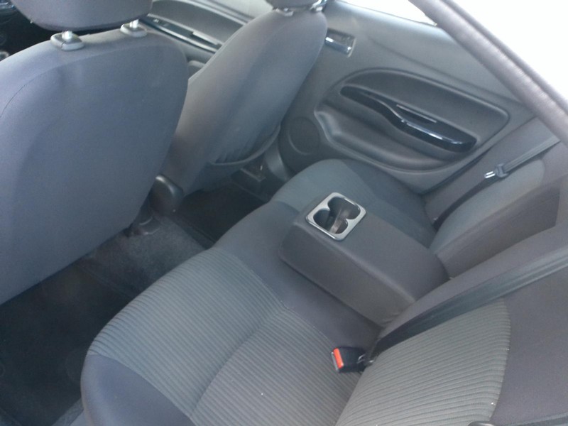 Mitsubishi Mirage G4 Vehicle Full-screen Gallery Image 04