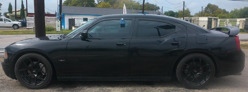 Dodge Charger Vehicle Full-screen Gallery Image 02