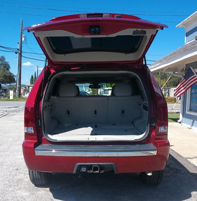Jeep Grand Cherokee Vehicle Full-screen Gallery Image 06