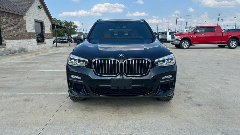 BMW X3 Vehicle Full-screen Gallery Image 03