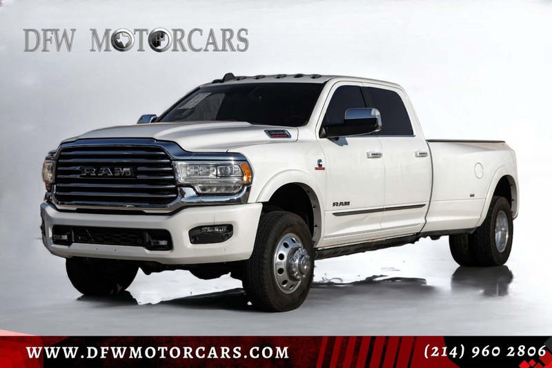 Ram 3500 Vehicle Full-screen Gallery Image 01