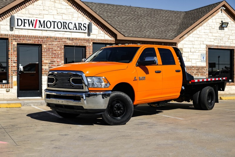 Ram 3500 Vehicle Full-screen Gallery Image 03