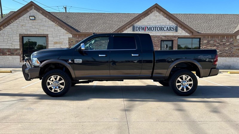 Ram 2500 Vehicle Full-screen Gallery Image 02