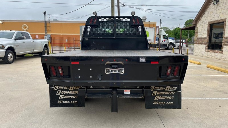 Ford Super Duty F-450 DRW Vehicle Full-screen Gallery Image 02