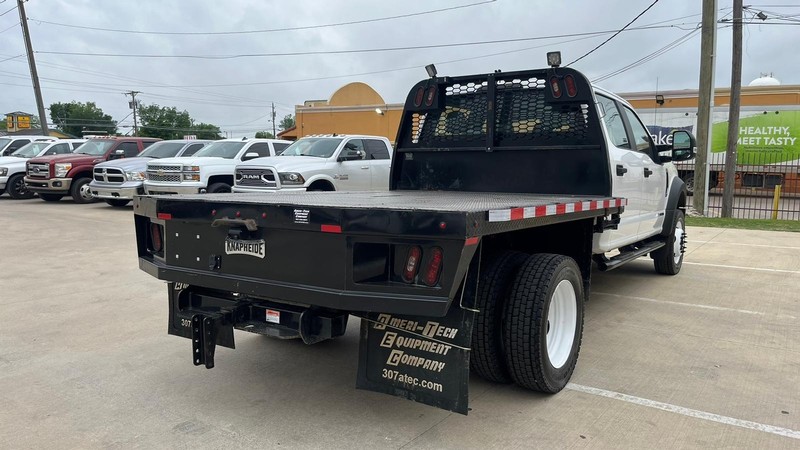 Ford Super Duty F-450 DRW Vehicle Full-screen Gallery Image 03
