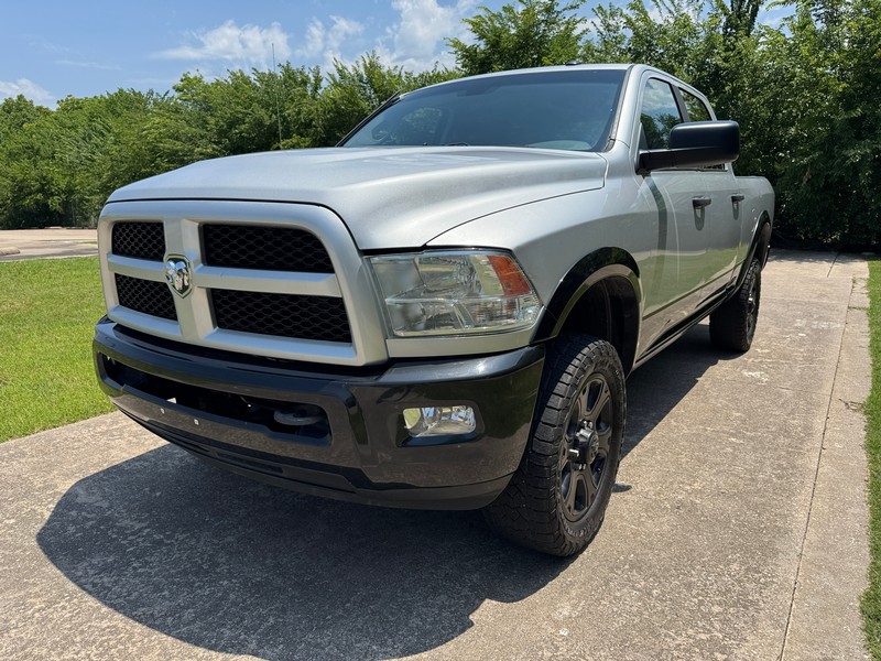 Ram 2500 Vehicle Full-screen Gallery Image 01