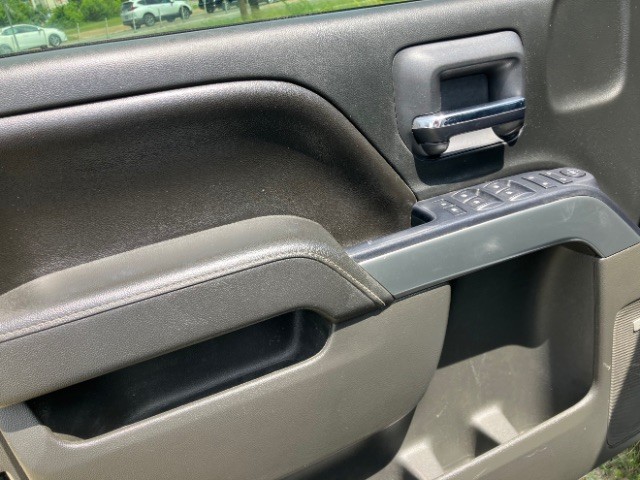 Chevrolet Silverado 1500 Vehicle Full-screen Gallery Image 10