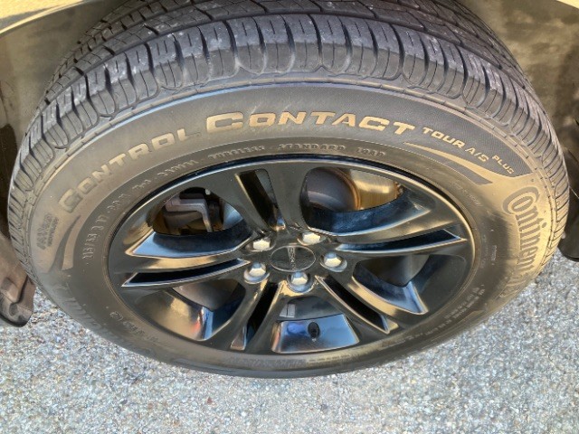 Dodge Charger Vehicle Full-screen Gallery Image 07