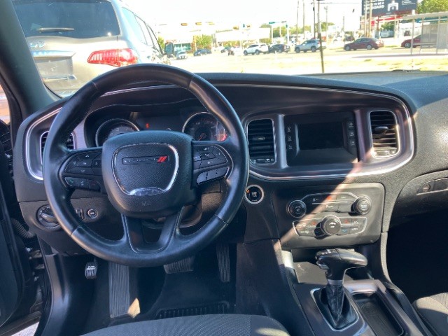 Dodge Charger Vehicle Full-screen Gallery Image 11