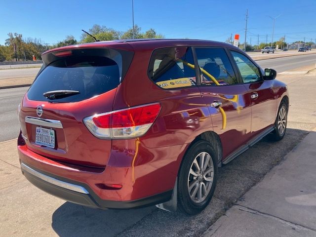 Nissan Pathfinder Vehicle Full-screen Gallery Image 5