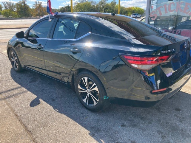 Nissan Sentra Vehicle Full-screen Gallery Image 07