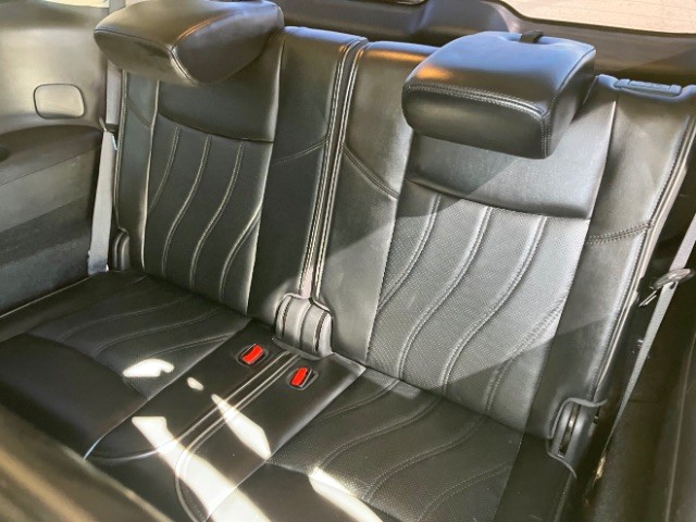 INFINITI QX60 Vehicle Full-screen Gallery Image 10