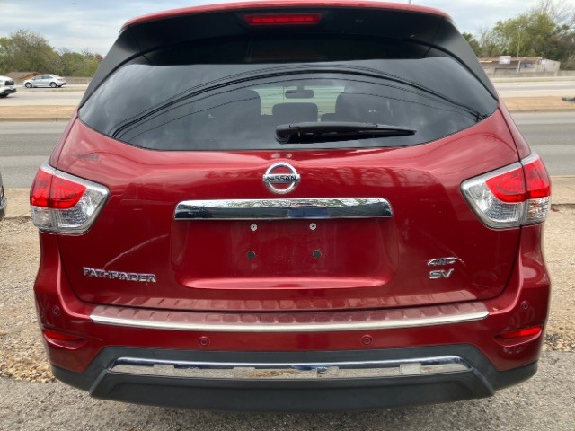 Nissan Pathfinder Vehicle Full-screen Gallery Image 05