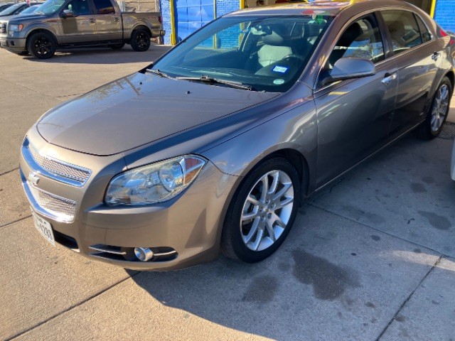 Chevrolet Malibu Vehicle Full-screen Gallery Image 4