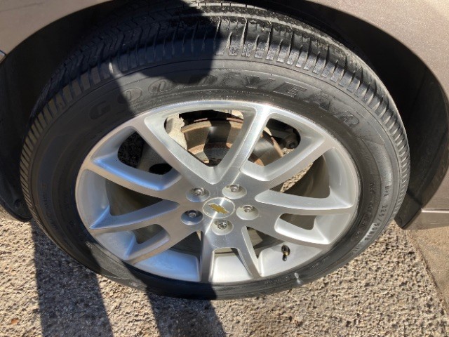 Chevrolet Malibu Vehicle Full-screen Gallery Image 8