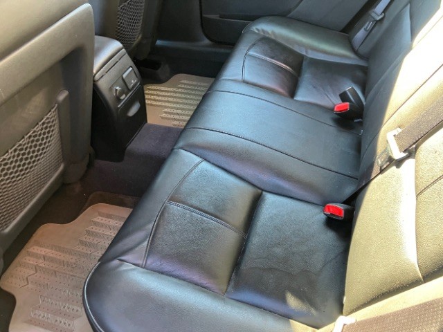 Chevrolet Malibu Vehicle Full-screen Gallery Image 9