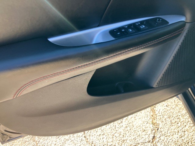 Dodge Journey Vehicle Full-screen Gallery Image 09