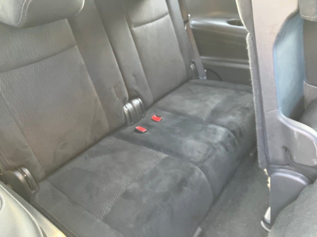 Nissan Pathfinder Vehicle Full-screen Gallery Image 12