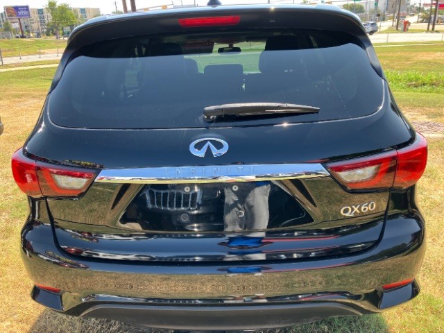 INFINITI QX60 Vehicle Full-screen Gallery Image 5