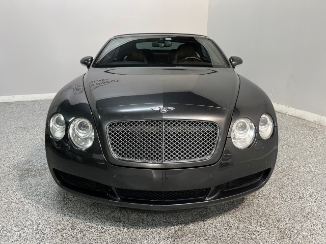 Bentley Continental GT Vehicle Full-screen Gallery Image 02