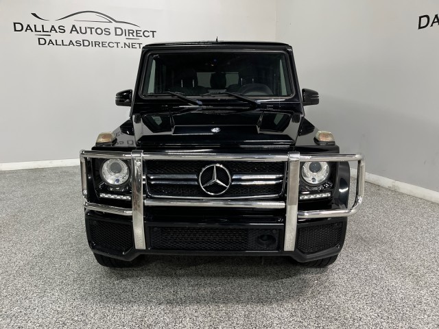 Mercedes-Benz G-Class Vehicle Full-screen Gallery Image 02