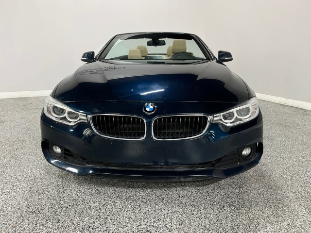 BMW 4 Series Vehicle Full-screen Gallery Image 02