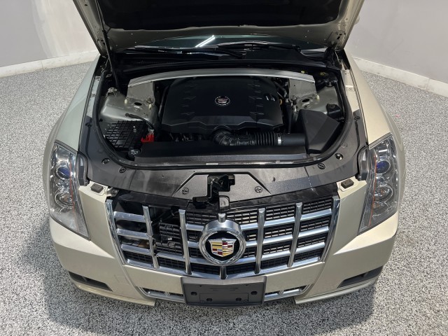 Cadillac CTS Coupe Vehicle Full-screen Gallery Image 03