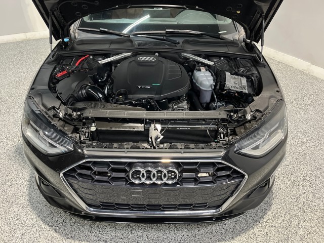 Audi A4 Vehicle Full-screen Gallery Image 03